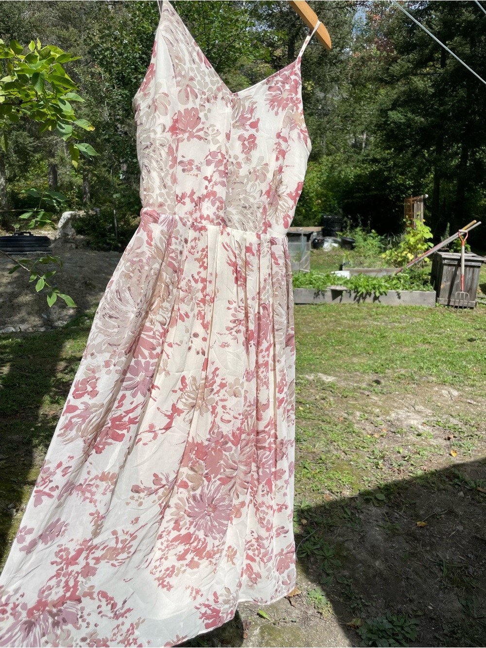 Suzy Shier Blush Pink and Cream Floral Spaghetti-Strap Dress